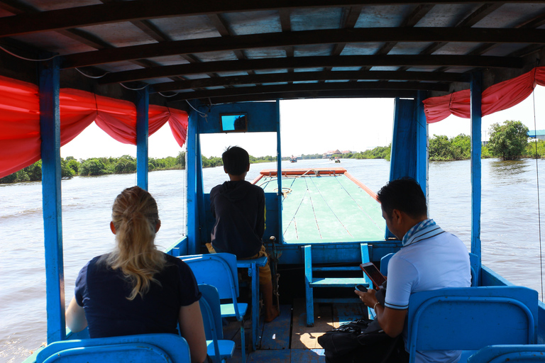 Exploring the Enchanting Kampong Phluk Floating Village