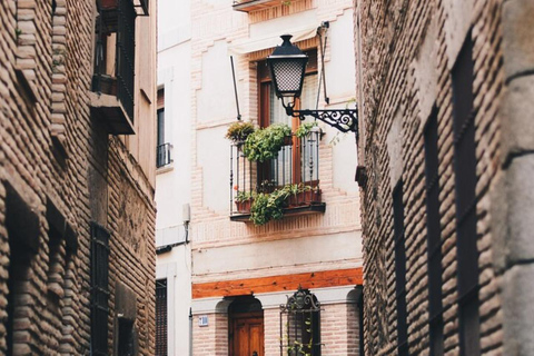 Madrid: Toledo Day Trip with guide tour and Panoramic Train Toledo Day Trip from Madrid with Panoramic Train