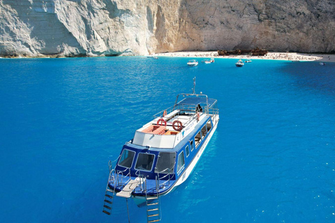 Navagio vik Vit strand Västkusten Porto Vromi Anafonitria