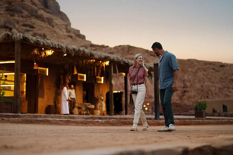AlUla: Old Town Twilight Walk with Rawi Guide
