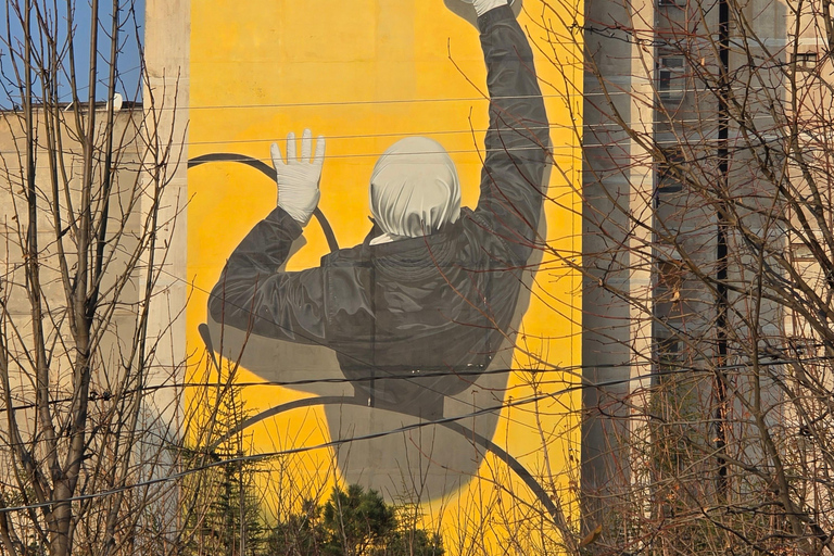 Tbilisi: Soviet District Tour with Local Family Visit