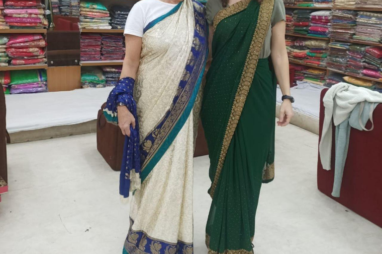 Wedding Wear & Bollywood Glam Shopping Tour (Women-Led Tour) Wedding Wear & Bollywood Glam Shopping Tour (Half-Day Tour)