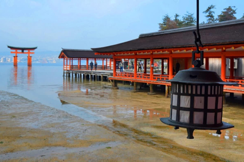 Osaka/Kyoto: Hiroshima&Miyajima Private Tour Luxury Vehicle