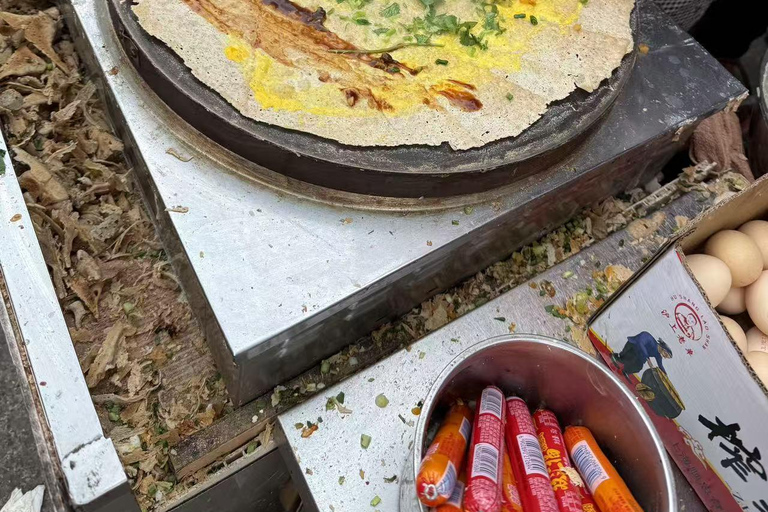 Shanghai: 3-hour Street Food and Temple Tour