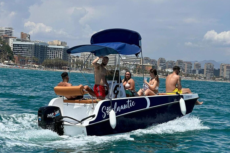 ماربيا: تأجير قوارب بدون ترخيص لمشاهدة الدلافينإيجار لمدة 30 دقيقة