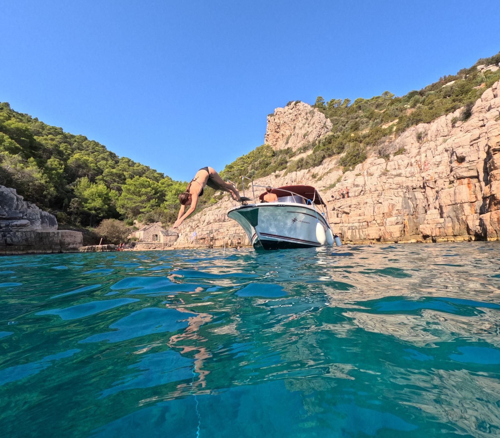 Makarska: Ganztägige private Bootstour mit Skipper