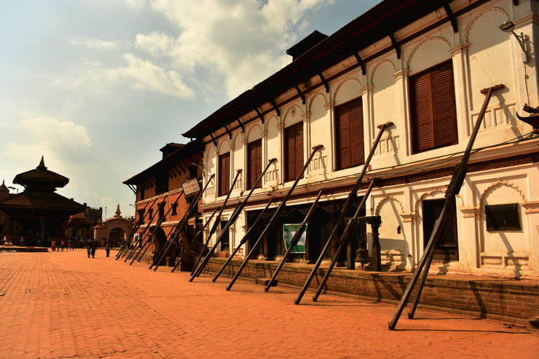 Kathmandu: Pokhara Tour with Rafting and Lunch Kathmandu: Pokhara Tour without Rafting and Lunch