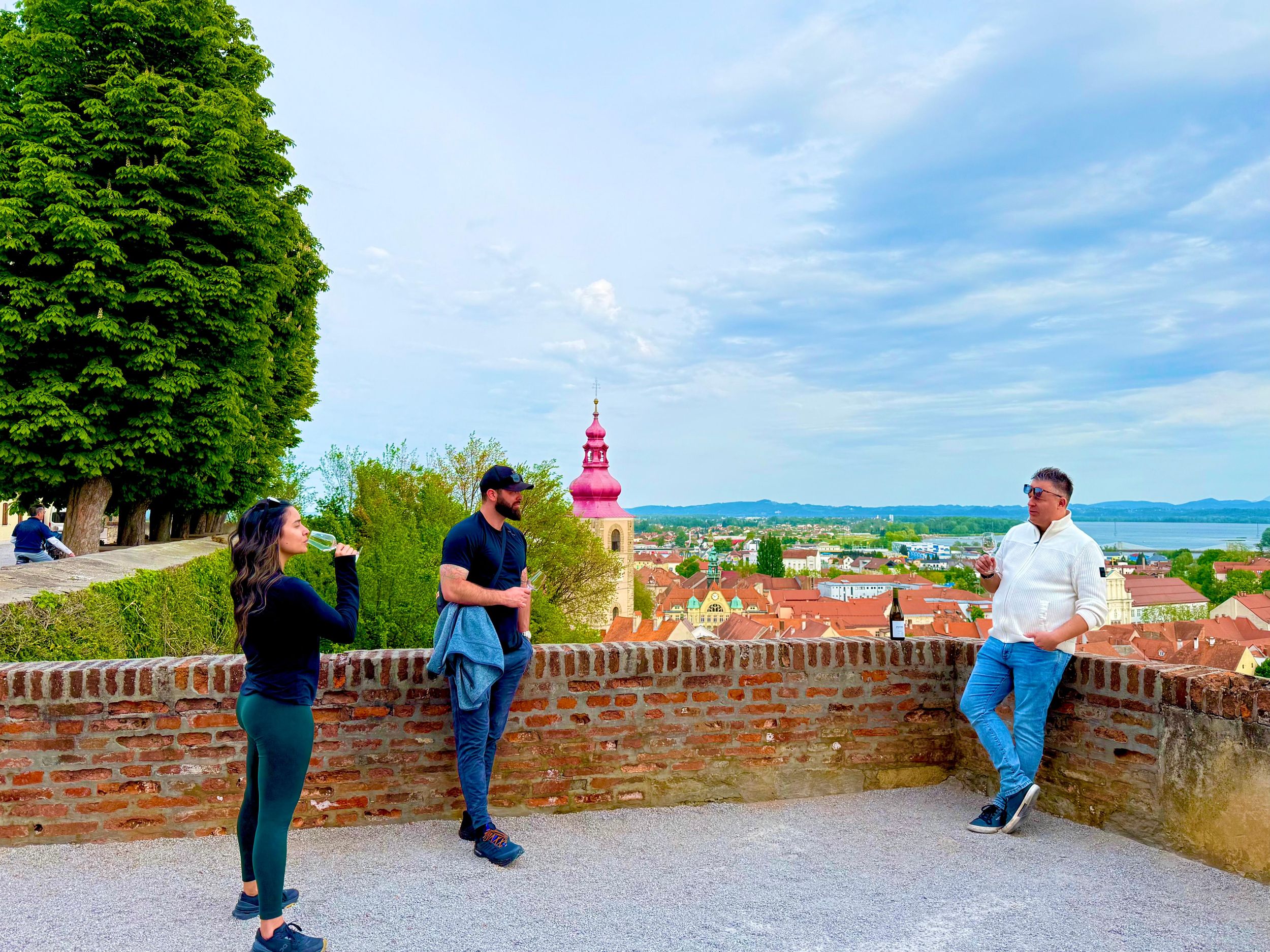 Ptuj: Wein-Hopping in Sloweniens ältester Stadt