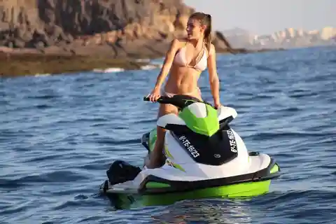 Tenerife: Guidet tur på jetski med valgfri fotoservice