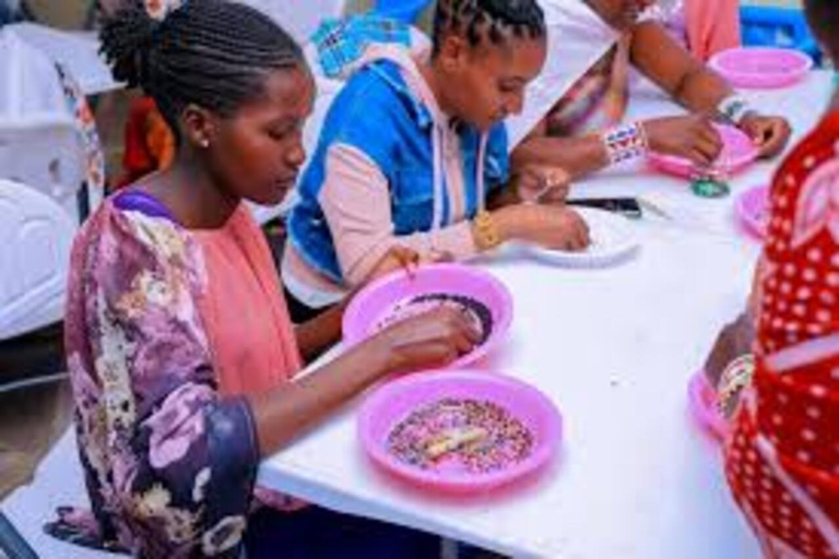 Kajiado: Maasai Beading Class with Artisans