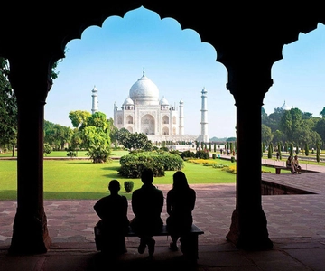 Agra: Taj Mahal and Mausoleum Guided Tour with Skip-the-Line