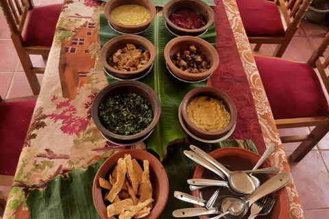 Kandy: Traditional cooking class in a village with transport