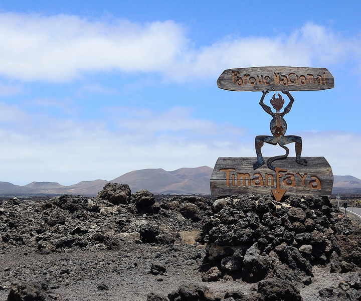 Lanzarote: Timanfaya, Cueva Verdes, Jameos y Mirador del Río