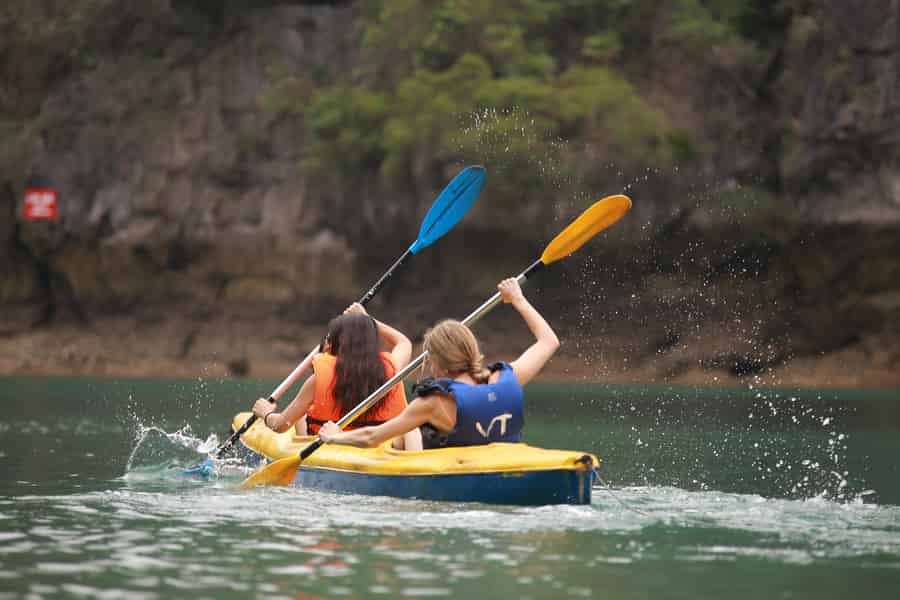Hanoi/Cát Bà: Beka Day Boat - Ganztägige Bootstour in der Lan-Ha-Bucht. Foto: GetYourGuide Hanoi/Cát Bà: Beka Day Boat - Ganztägige Bootstour in der Lan-Ha-Bucht. Foto: GetYourGuide