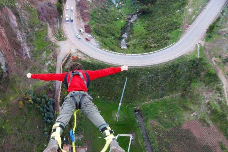 Bungeejumpen en katapult in Poroy