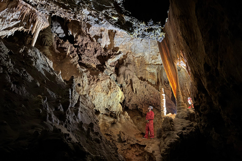 Alcúdia: pirate cave, explore its rooms and labyrinths