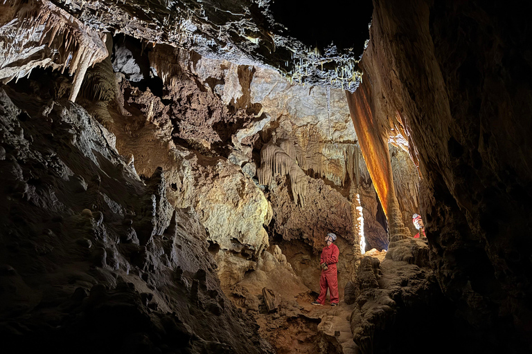 Alcúdia: gruta pirata, explora as suas salas e labirintosAlcúdia: pirate cave, explore its rooms and labyrinths