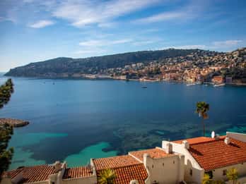 Coastal boat tour from Villefranche-Sur-Mer to Monaco