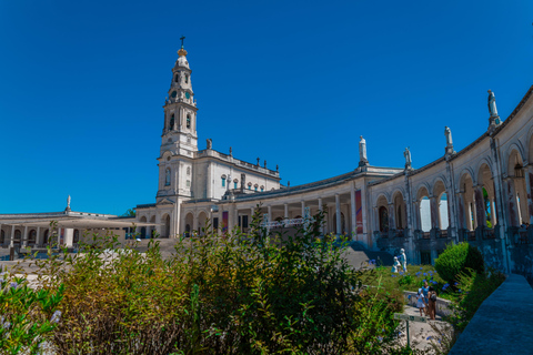 De Lisboa: Fátima, Nazaré e Sintra - Tour guiado nas 3 cidadesTour em português