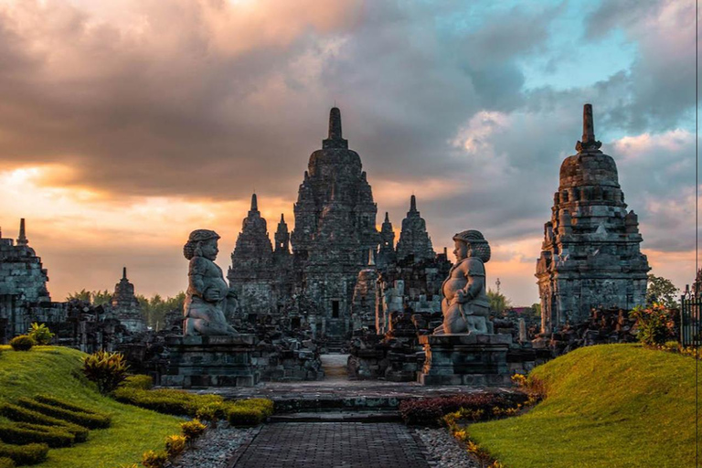 Yogyakarta: Prambanan Temple Guided Private Tour with Ticket Prambanan Temple Guided Private Tour without Ticket