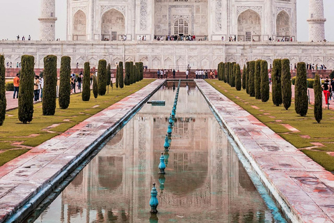 Taj Mahal - Agra Fort Tour mit dem Superschnellzug ab Delhi(nur Auto + Tour-Begleitung)