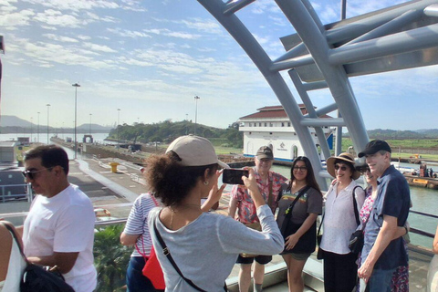 Panama Canal and City Sightseeing Tour