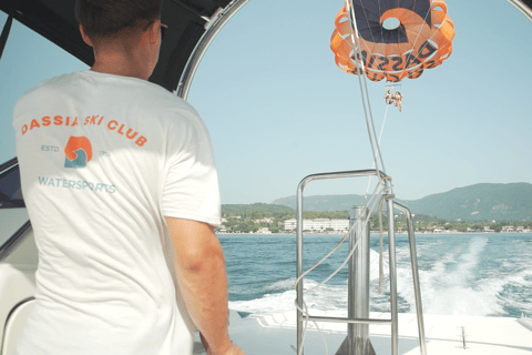 Corfù: avventura in parapendio vicino alla città di CorfùDassia: Avventura in parapendio vicino alla città di Corfù