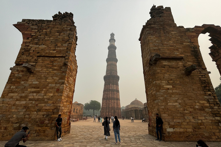 Von Delhi:- Delhi, Agra & Jaipur 02 Nächte 03 Tage TourOption 03 - All inclusive mit 5-Sterne-Unterkunft