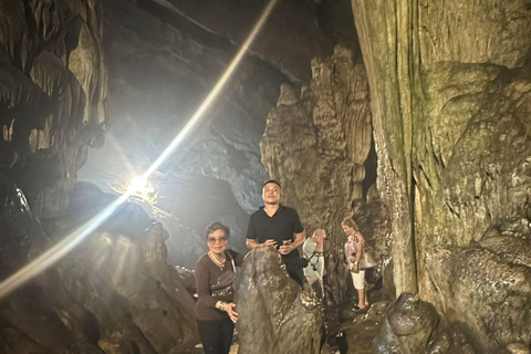 Visite d&#039;une jounée de la pagode des Parfums en groupeVisite d&#039;une jounée de la pagode des Parfums avec téléphérique.