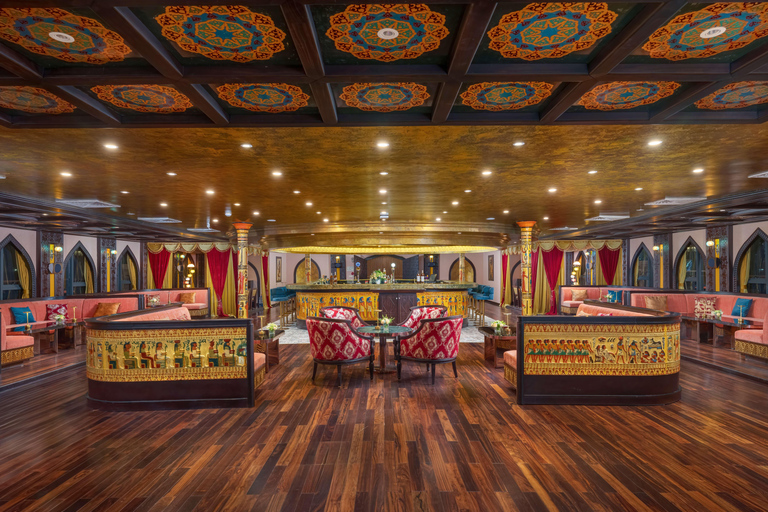 Saigon: REVER Luxury Cruise with Unlimited Lobster Every Day Set menu 4 - SCARLET