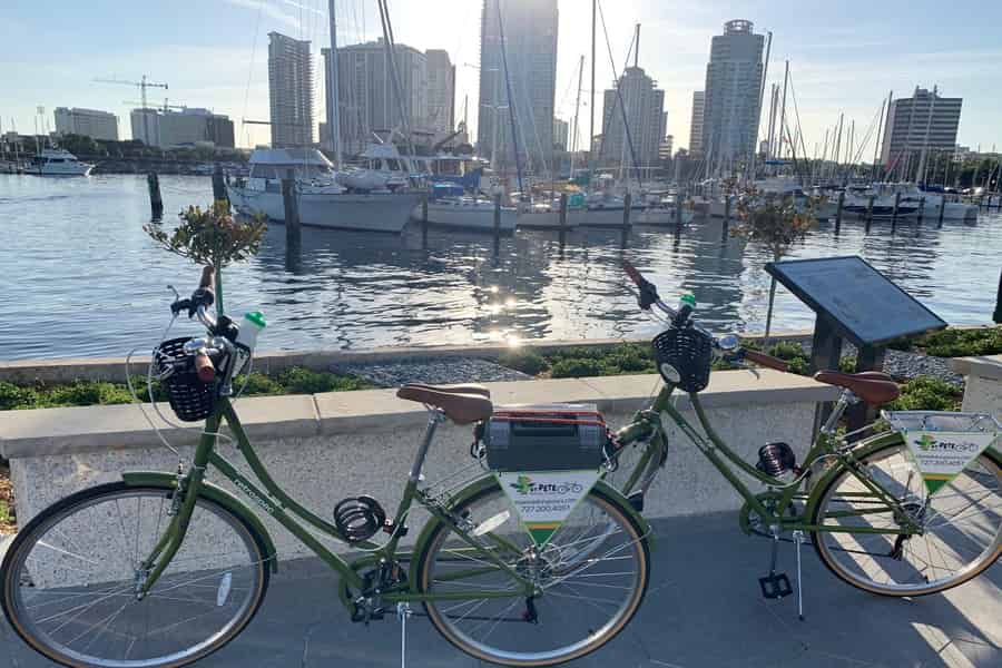 St. Petersburg: Historische Fahrradtour. Foto: GetYourGuide