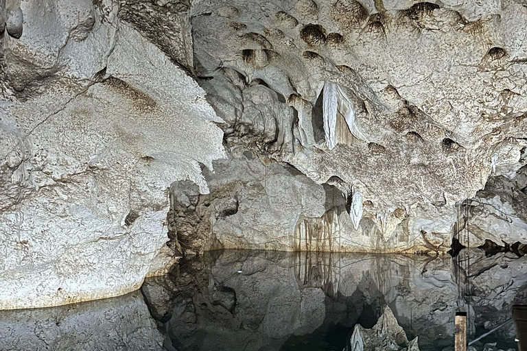 Tour e trasporto delle grotte della Grotta VerdeDa Falmouth/ Trelawny