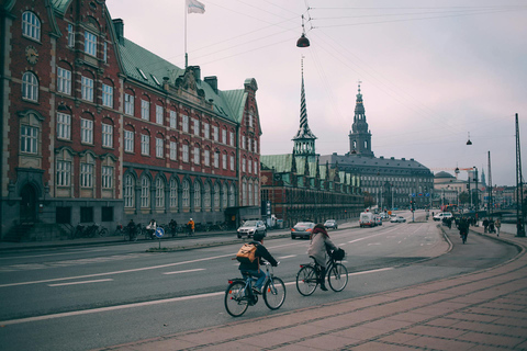 Copenhagen: Guided Bike Tour in French with Own Bike