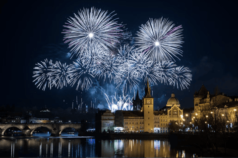 Prag: Silvester-VIP-Boat-Party + EPIC ClubPrag: VIP-Silvesterparty auf einem Boot + EPIC Club