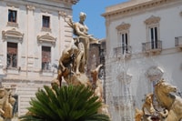 2 hours Tuk tuk tour in Siracusa - Housity