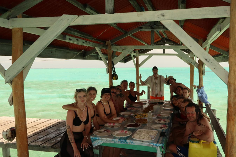 Puerto Princesa: Balabac Islands 4-Day Expedition