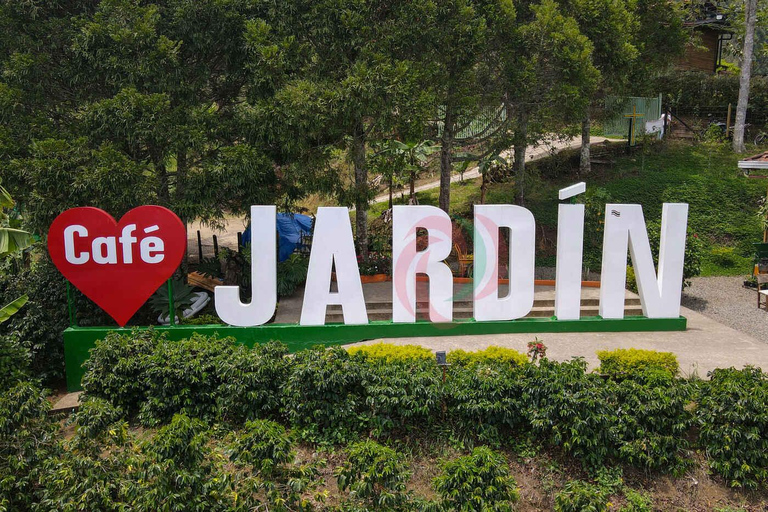 Medellín: Jardín, Andes, and Hispania Day Trip with Lunch