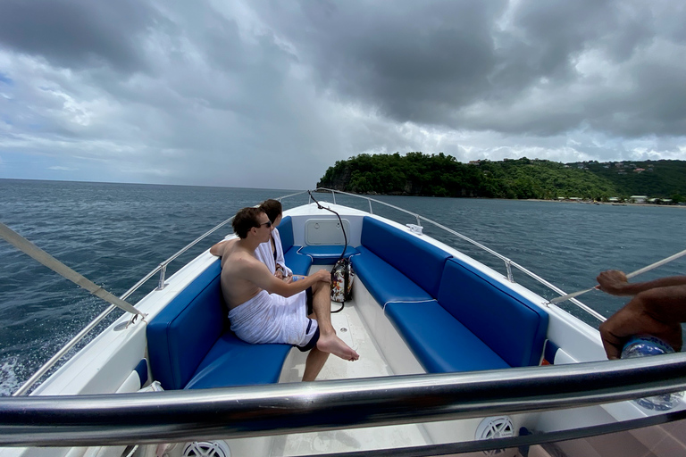 Soufriere/Westküste: Privates Boot, Schwimmen, Schnorcheln und Strand31&#039; Boot - Real Nauti