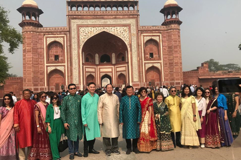 Vanuit Delhi: Taj Mahal &amp; Agra Fort Tour met AC autoRondleiding met auto + gids + toegangen tot monumenten + lunch