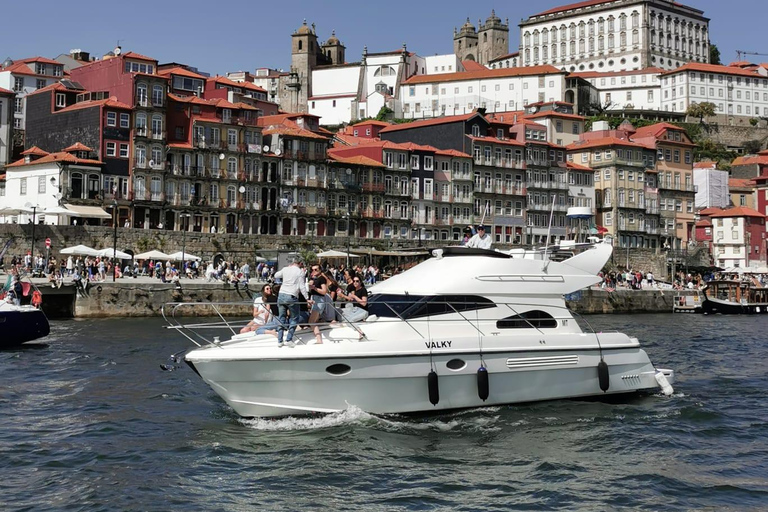 Porto: Luxury Yacht Tour of the 6 Bridges and Douro Estuary Sunset Tour