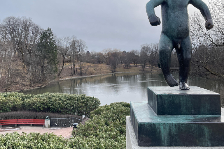 Oslo: tour guidato a piedi del Parco VigelandOslo: tour guidato a piedi nel Parco Vigeland