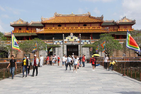 Visita de un día a la ciudad de Hue en grupo privado o reducido con Todo IncluidoTour de la ciudad de Hue en grupo reducido con Todo Incluido