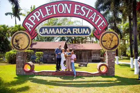 Montego Bay/Negril: Excursão ao Appleton Rum e tirolesa nas Cataratas YS