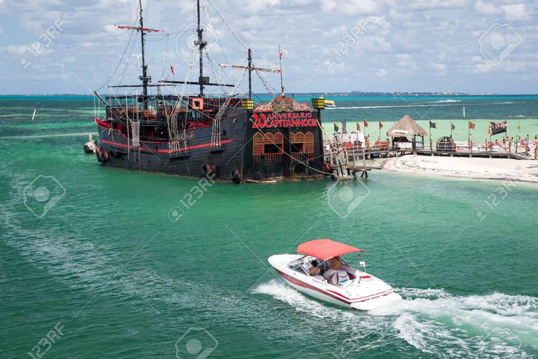 Piratenabenteuer in Cancun: Capitán Hook&#039;s Dinner CruiseRegelmäßiges Abendessen