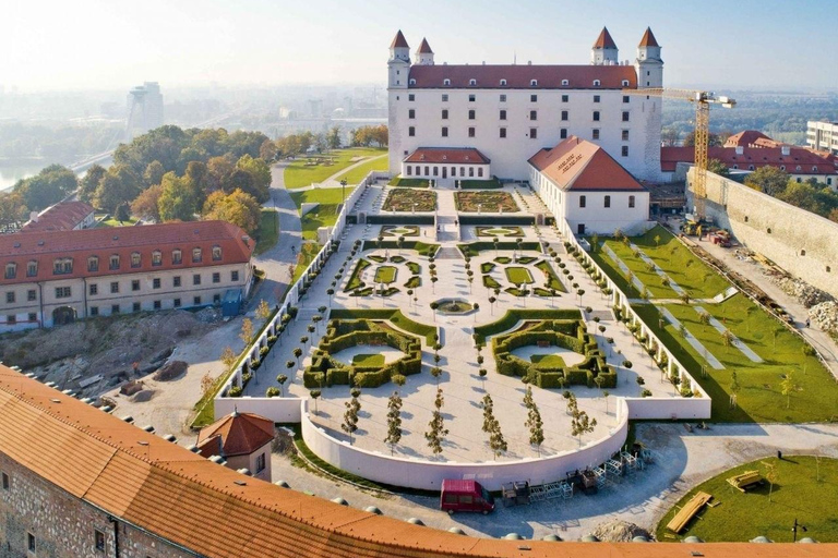 From Vienna:Bratislava & Budapest Guided Day Trip and cruise Guided Day Tour from Vienna to Budapest and Bratislava