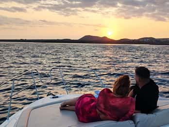 Crociera gourmet al tramonto con avvistamento le balene