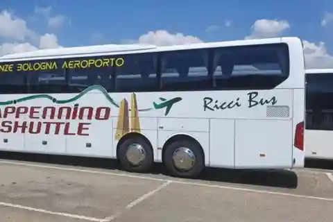 Bologne : Transfert en bus de l'aéroport Marconi vers/depuis la ville de Calenzano