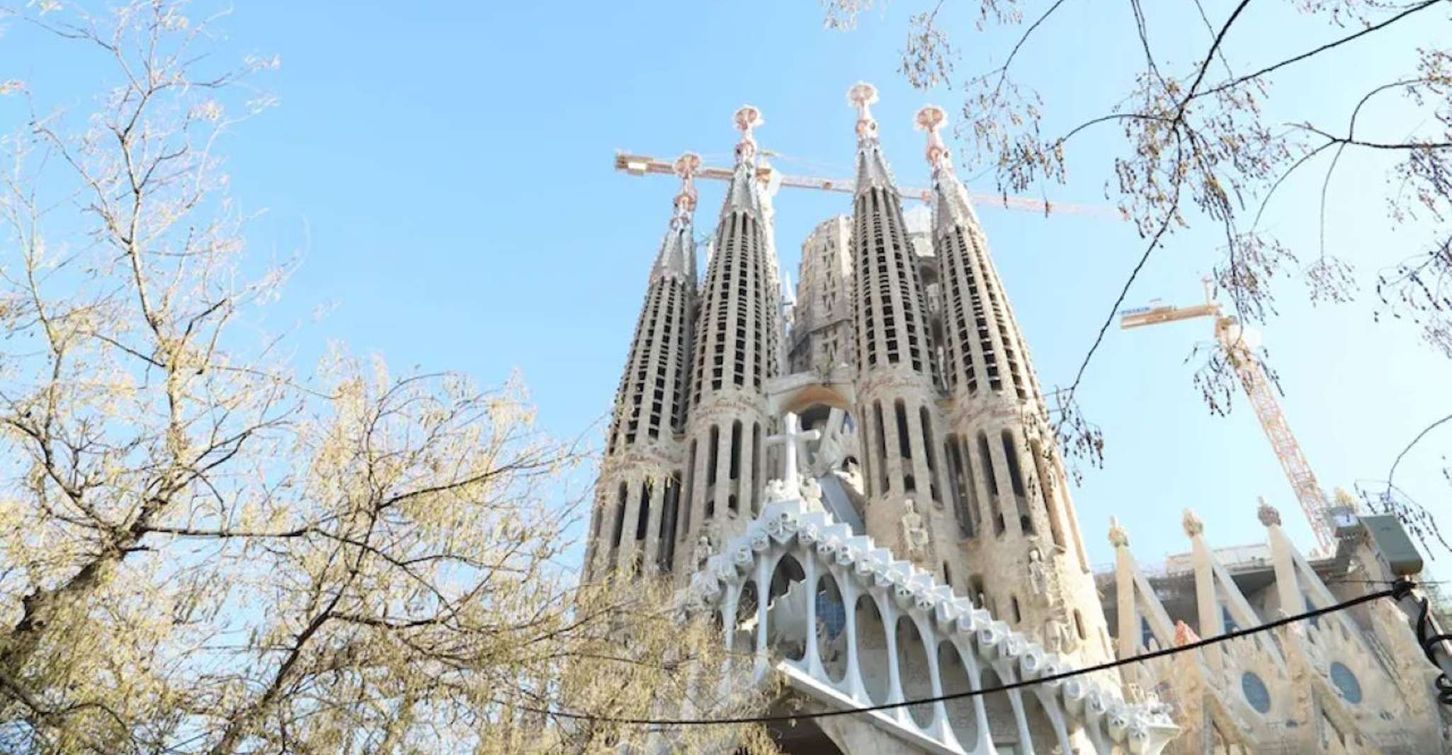 Barcelona: Sagrada Familia Skip The Line Insider Guided Tour photo 10