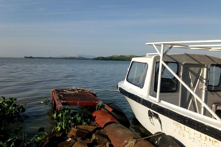 Kisumu: Lake Victoria Boat Cruise to Ndere Island Tour