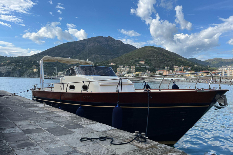 Levanto: Cinque Terre Boat Tour with Lunch or Aperitif